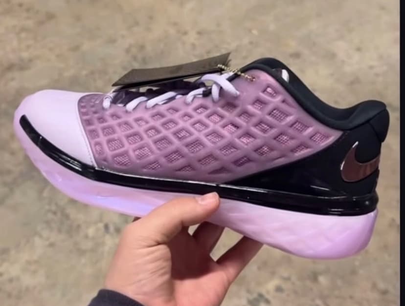 New Kobe 3 Protro Honors Inglewood Forum