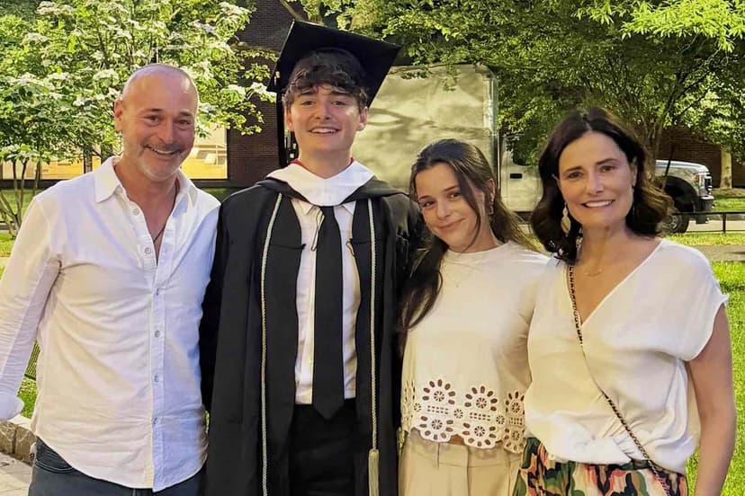 Stranger Things Star Noah Schnapp Earns Degree