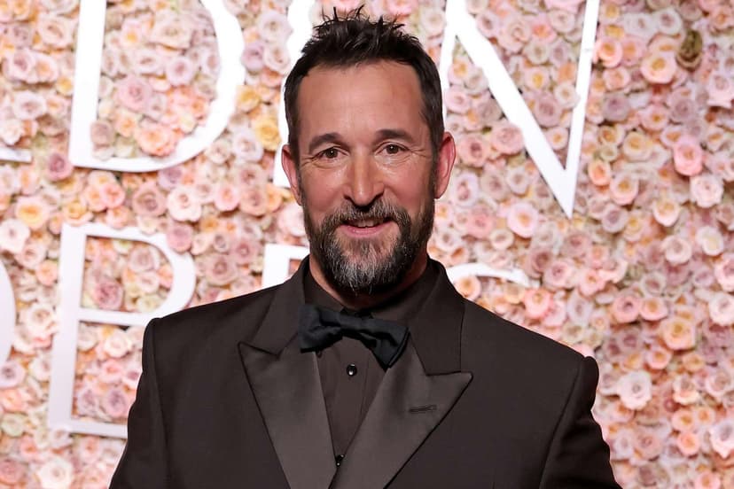 Noah Wyle's Daughter Gifts Him a 'Best Dad' Trophy