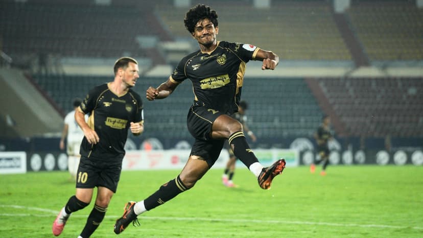 Ajaraie Brace Powers NEUFC Past Kerala Blasters 4-1