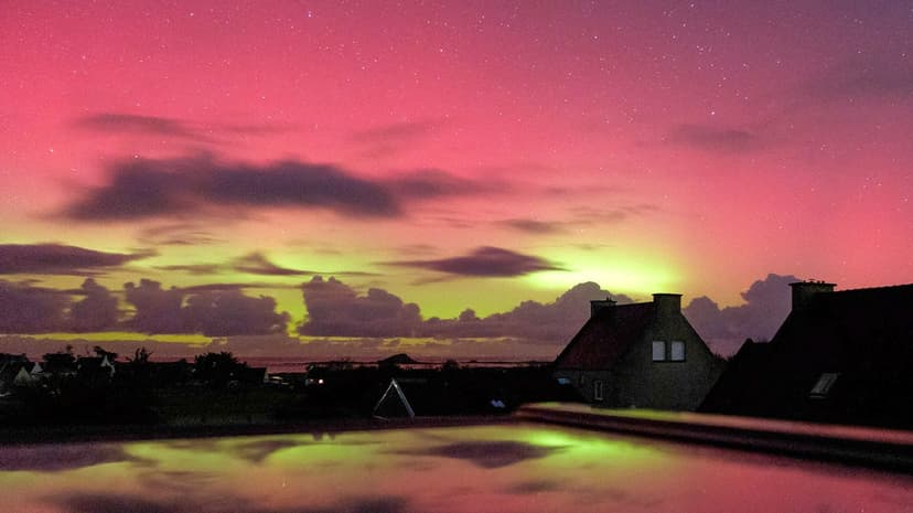 March Equinox Fuels Northern Lights Display