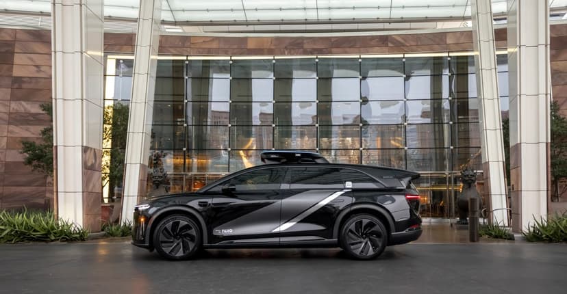 Nuro's Second Chance: Learning from Waymo's Stumbles