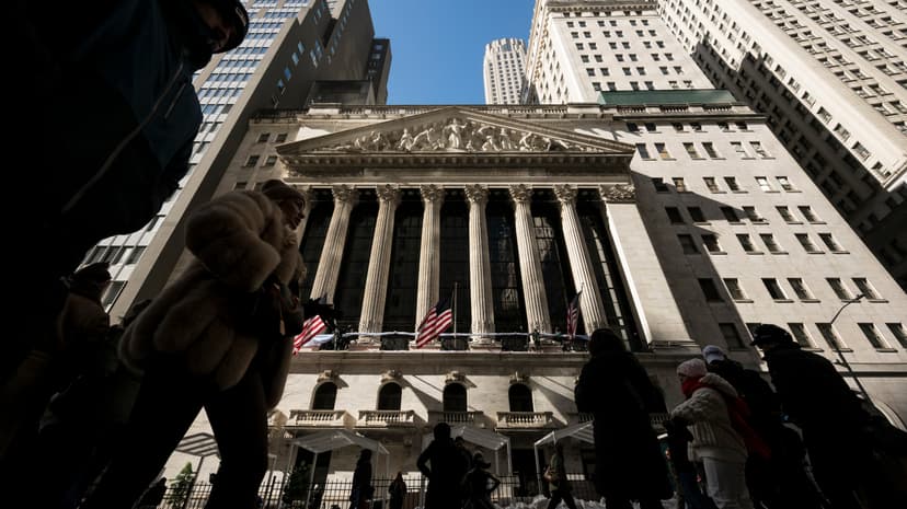 Wall Street Bonuses Surge, But Fall Short of City Hopes