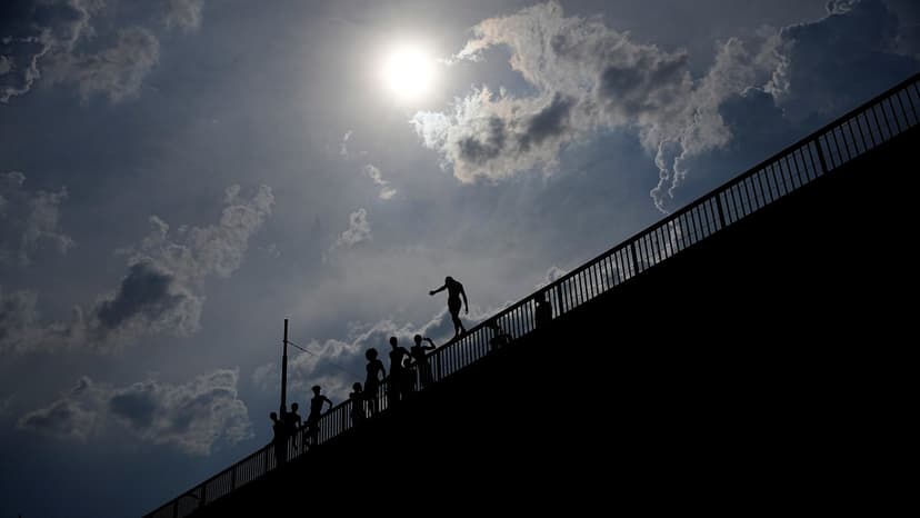 NYC Swelters: Heat Advisory Issued as Temps Hit 100°