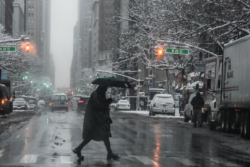 NYC Braces for 16 Inches of Snow: Mayor's First Big Test