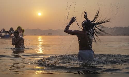 Makar Sankranti Joy: Odisha Celebrates with Holy Dips