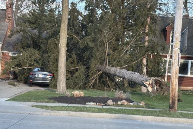 Thousands Still Dark After Fierce Winds Hit Ohio
