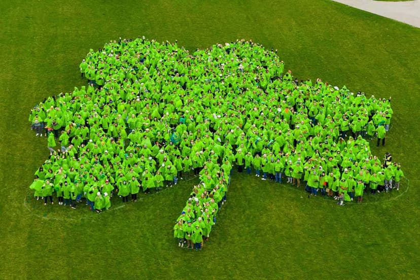 Ohio Town Forms Giant Shamrock, Aims for World Record