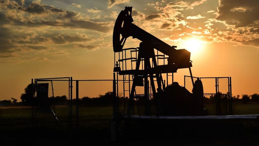 Oil Prices Surge as US-Iran Strait Talks Stall
