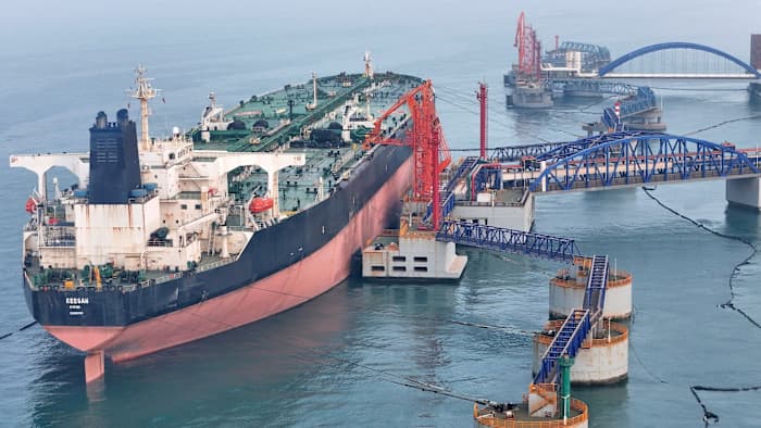 Historic Oil Surge: War Disrupts Energy Flows