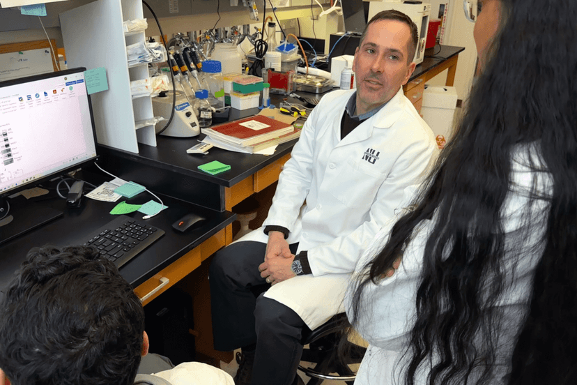 Alzheimer's First Steps Blocked by Old Drug?