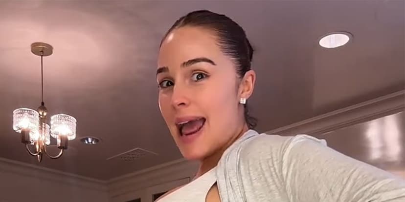 Olivia Culpo Defends Pregnancy Weight Gain
