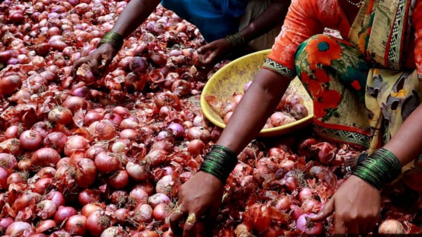 Govt Unleashes Onion Buffer Stock to Curb Soaring Prices