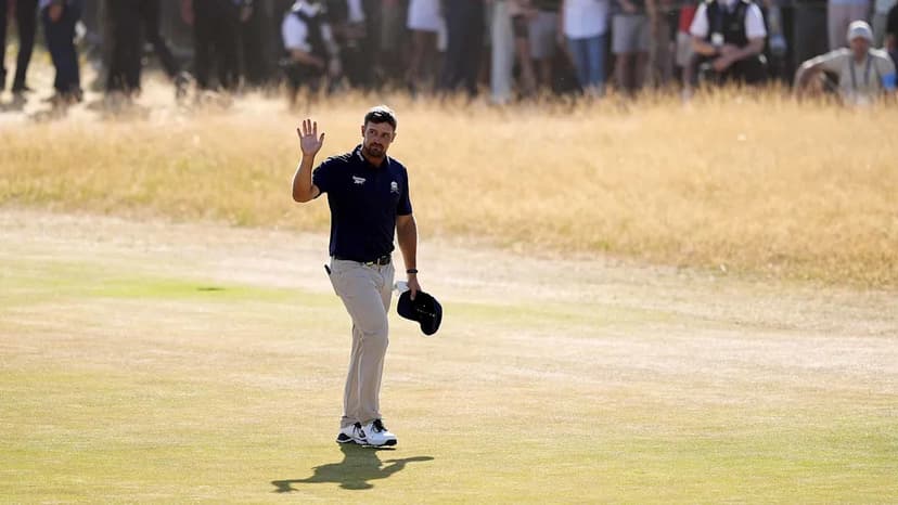 The Open: How fans treated DeChambeau differently