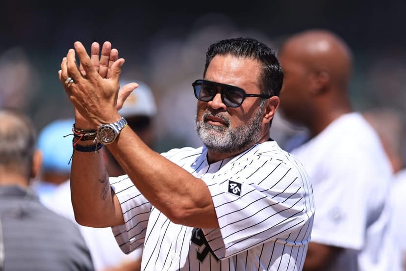 Ozzie Guillén's No. 13 Retired by White Sox