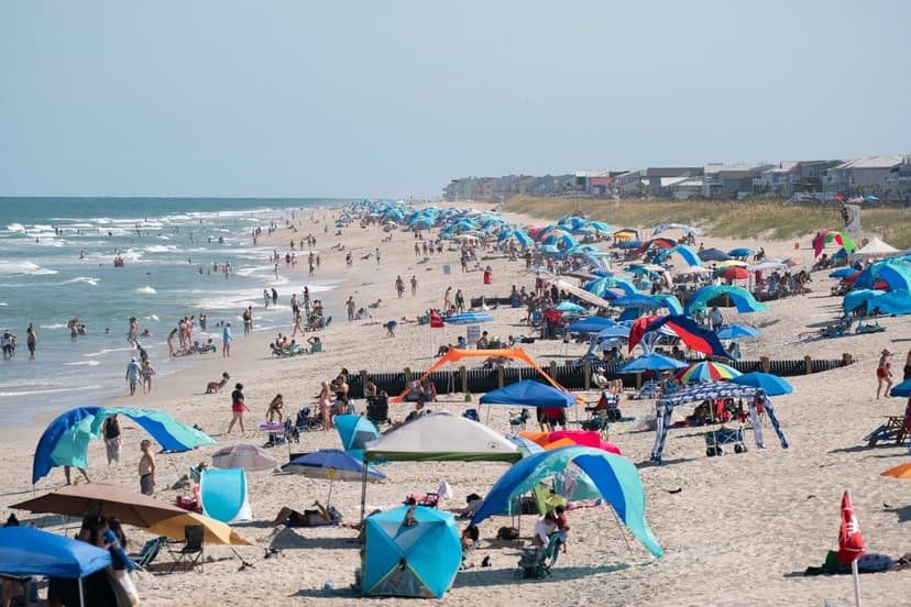 Pacific Heatwave: Weather Chaos Looms for US
