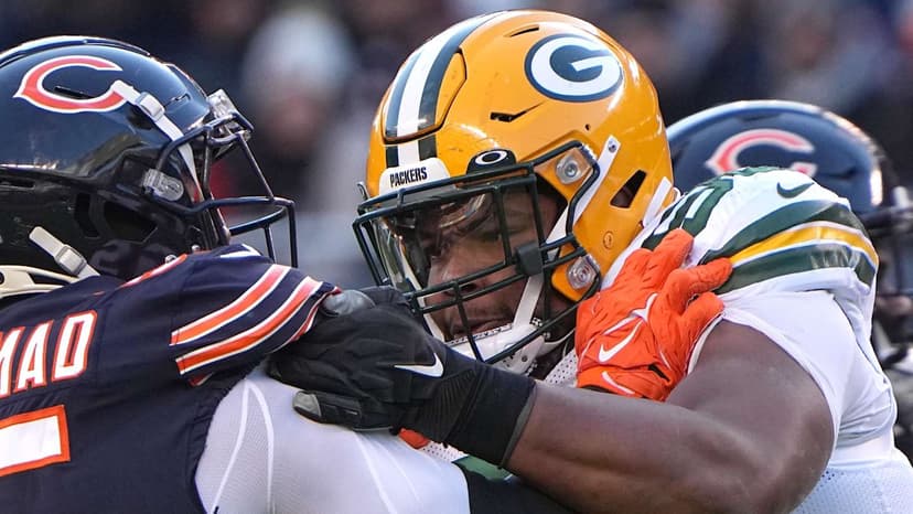 Tom's Return Bolsters Packers' Offensive Line for Bears Showdown