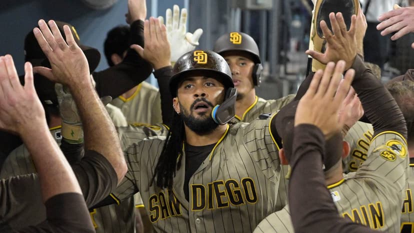Padres Secure Third Straight Playoff Berth!