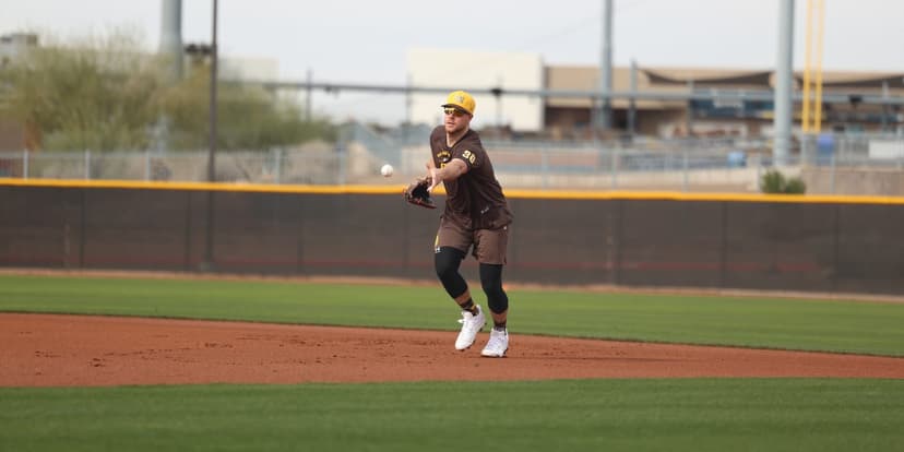 Sheets' Homer, Gillaspie's Brilliance Shine in Padres Victory