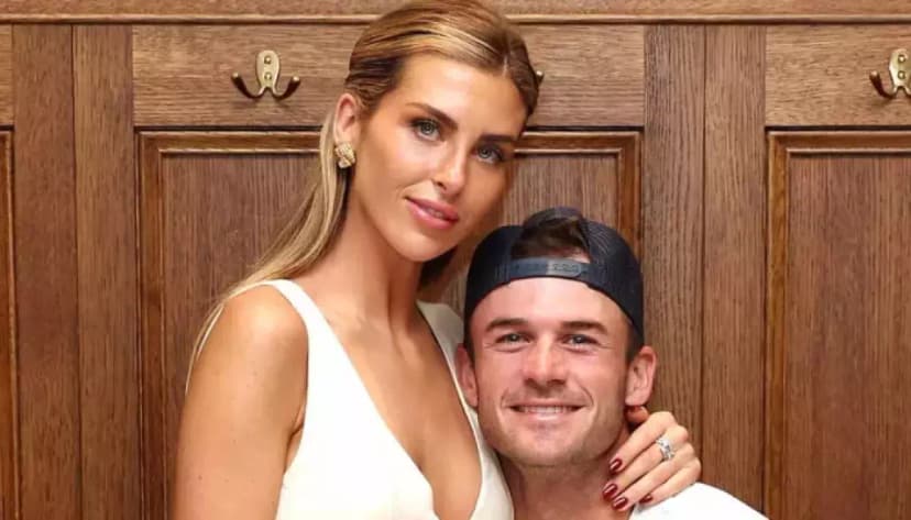 Influencer Wife Blasts Nantucket Store's 'No Influencers' Sign