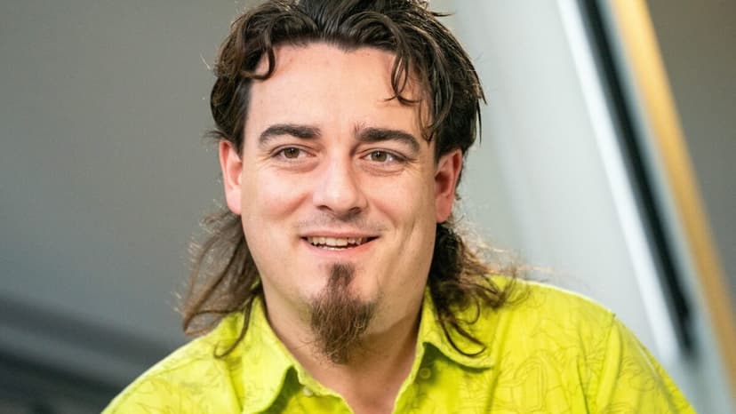 Forget Space, Billionaire Bets on Earth's Crust