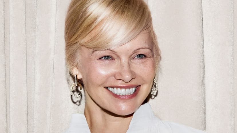 Pamela Anderson Joins Billy Bob Thornton in New Film