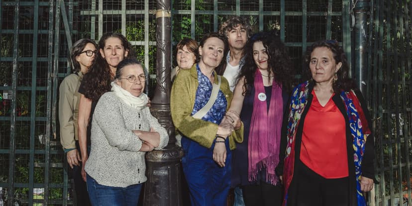 Victims Find Solace Together After Paris Attacks