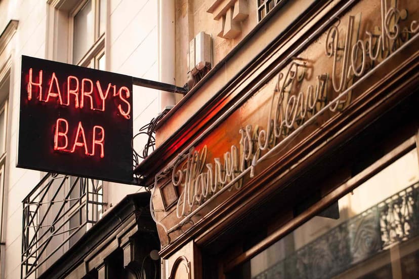 Paris Bar Celebrates Iconic French 75 Cocktail