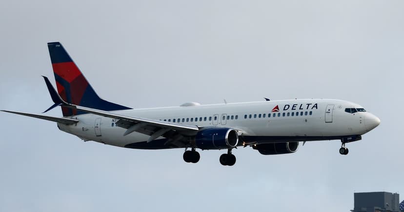 Unruly Passenger Arrested After Refusing to End Call