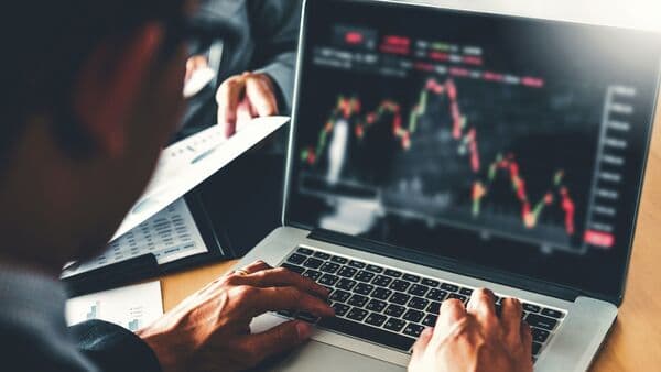 Retailers Lag Passive Funds Despite Faster Pace