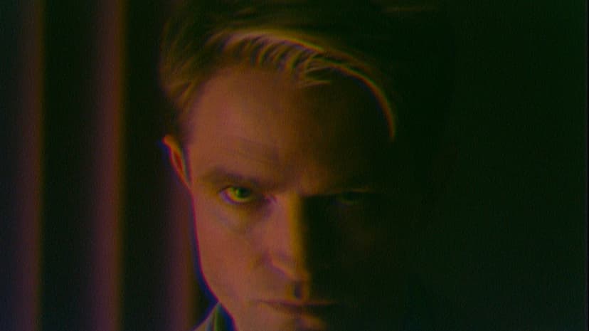 Pattinson's chilling take on 'To Catch a Predator' host
