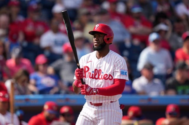 Phillies Outfield Gets New Hope with De La Cruz Call-Up