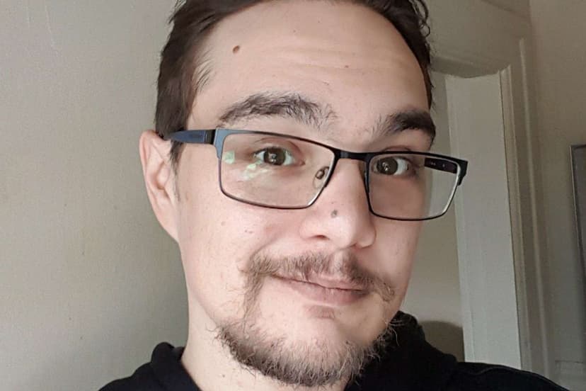 Photographer Fatally Mauled by Polar Bears on Brevoort Island