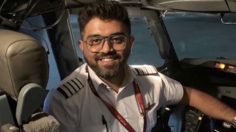 Pilot Recites Hanuman Chalisa Mid-Crisis