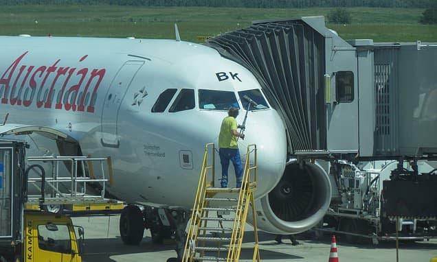 Fizzy Drinks: The Unexpected Plane Window Cleaner