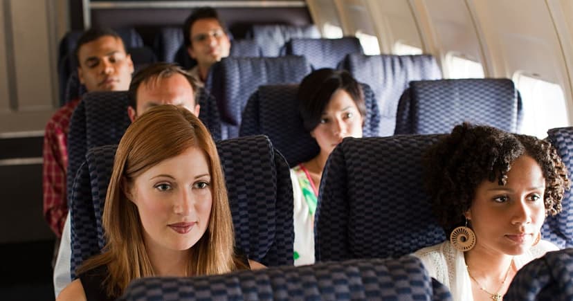 Hero Pilot Humiliates Passenger Who Rushed Off Plane