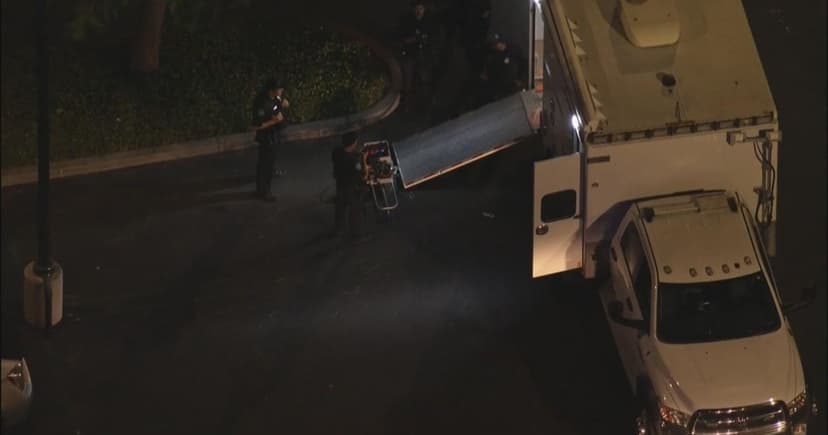 Pipe Bomb Found in Car Sparks Mall Evacuation