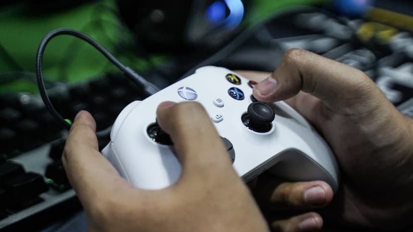 Xbox Traffic Dives 69% on Pornhub