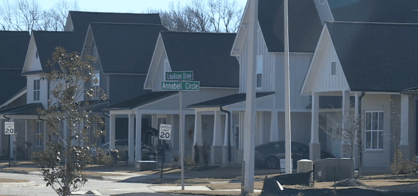 Arctic Blast Knocks Out Power for Thousands