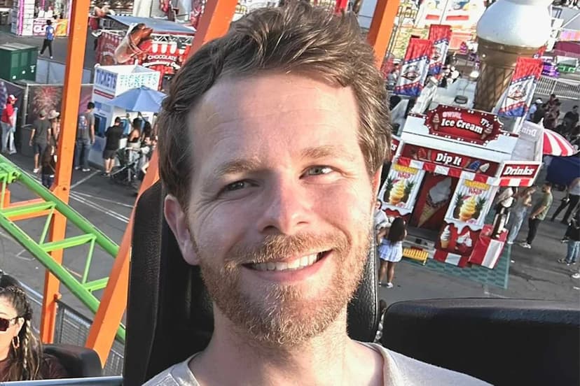 Pregnant Wife Left Alone After Father's Fatal Hike Fall