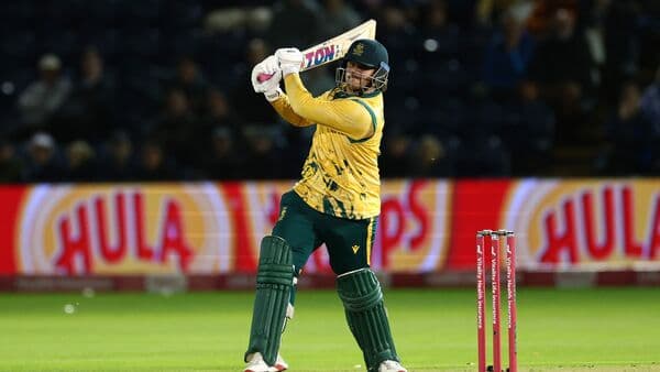 Pretorius Smashes Maiden T20I Ton in Style
