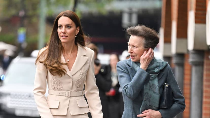 Kate Middleton's Hat Causes Royal Greeting Mishap