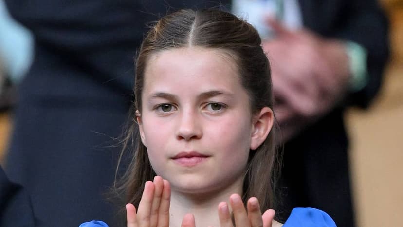 Charlotte Mirrors Kate's Style at Wimbledon