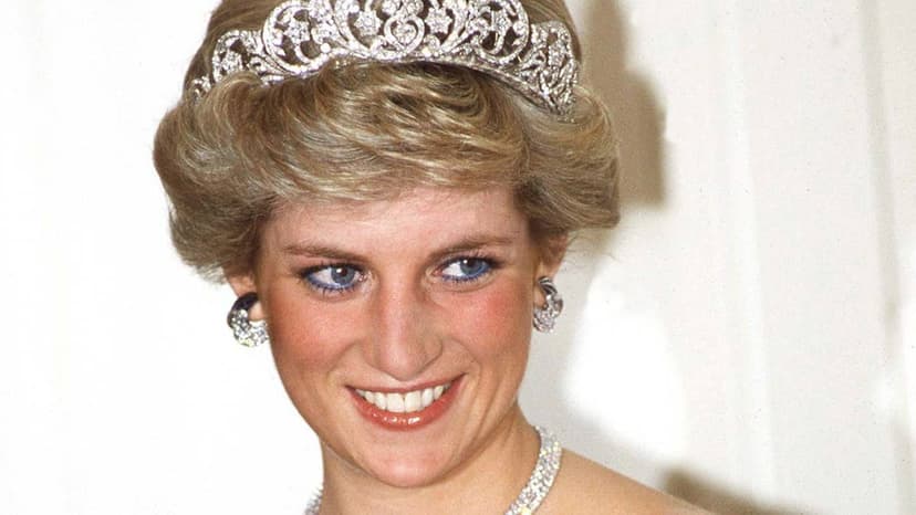 Princess Diana's Private Letters & School Photos Revealed