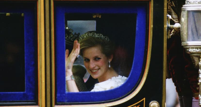 Princess Diana's Shocking Hairstyle Steals Crown