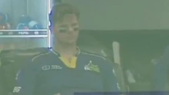 Smith Smashes Bat in PSL Frustration