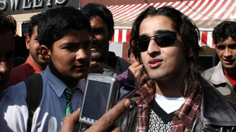 Srinagar Celebrates Qazi Touqeer: Portraits, Weddings, and Viral Fame