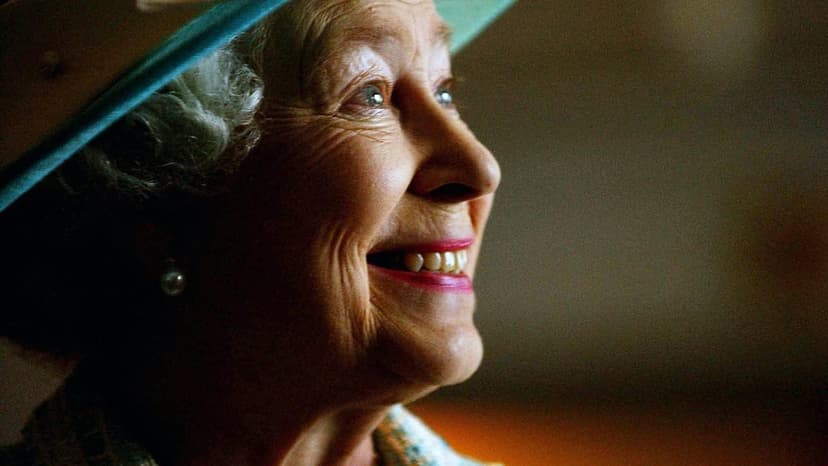 Queen Elizabeth II: Duty, Kindness, and Unseen Moments