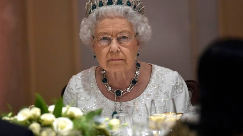 Queen Elizabeth II's Secret Dishwashing Habit Revealed