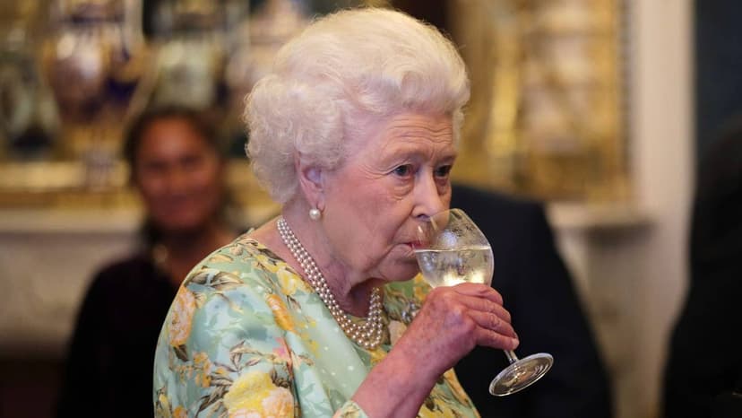 Royals' Surprising 1957 NYC Drink Orders Revealed